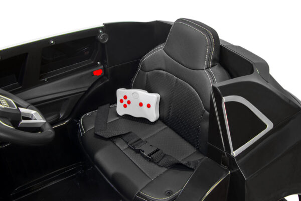 License children electric car Audi Q5 Policecar 2x 40W 12V 7Ah 2.4G RC Bluetooth | Audi Q5,partially,SALOON & HOT HATCHES