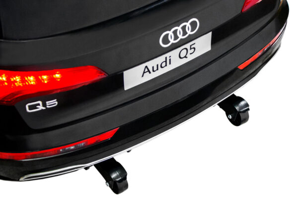 License children electric car Audi Q5 Policecar 2x 40W 12V 7Ah 2.4G RC Bluetooth | Audi Q5,partially,SALOON & HOT HATCHES