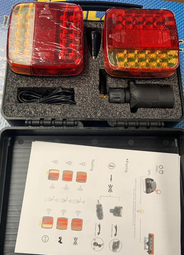 New Neilsen Heavy Duty Wireless Trailer Lights |